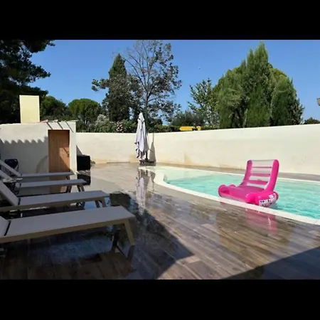 Villa , Piscine , Jacuzzi 10 Min De La *