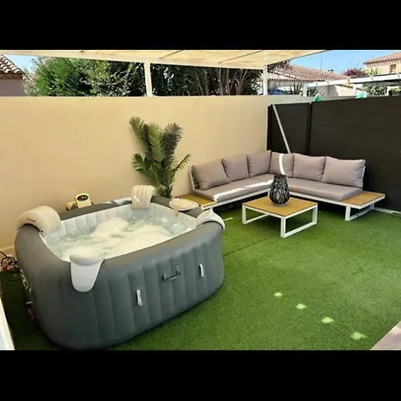 , Piscine , Jacuzzi 10 Min De La Lunel (Herault)
