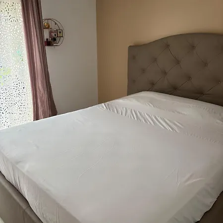 Vila , Piscine , Jacuzzi 10 Min De La Lunel (Herault)