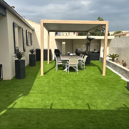 , Piscine , Jacuzzi 10 Min De La Villa Lunel (Herault)