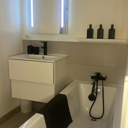 Vila , Piscine , Jacuzzi 10 Min De La *
