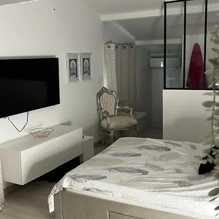 , Piscine , Jacuzzi 10 Min De La Vila *