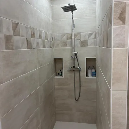 , Piscine , Jacuzzi 10 Min De La